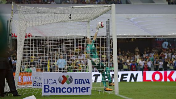 Panenka, de paseo por el Azteca