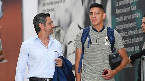 Edson Álvarez jugaría antes en Chivas que en Pumas