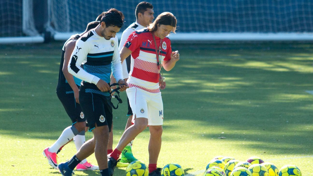 Almeyda acepta que Alanís no jugará este torneo