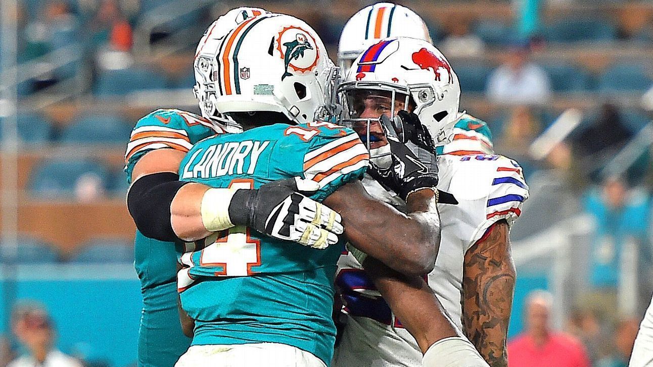 NFL anuncia cuantiosa multa para el receptor de los Miami Dolphins, Jarvis Landry, por pelear contra los Buffalo Bills