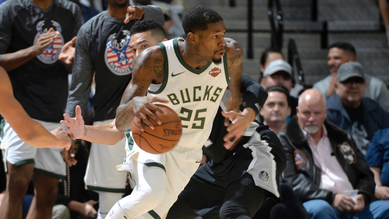 Los Bucks realizan varios cambios en su roster
