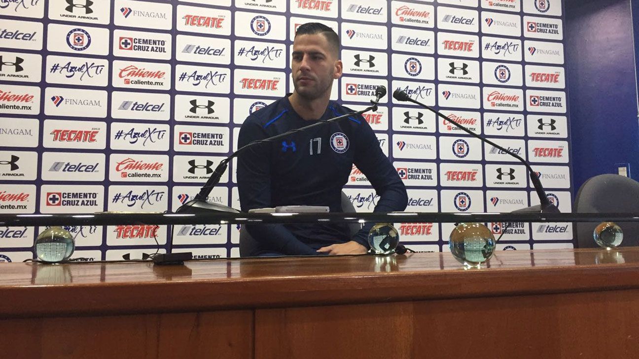 Méndez listo para volver tras seis duelos suspendido con Cruz Azul