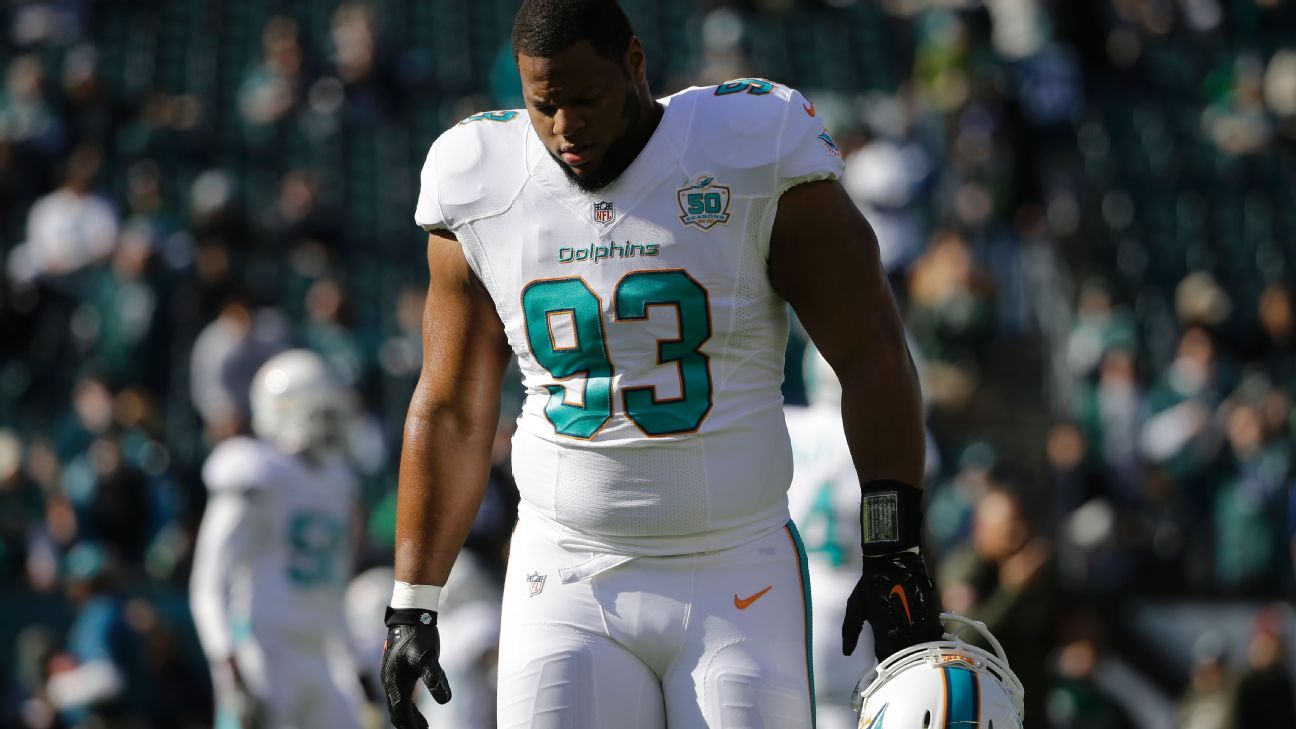 Los Angeles Rams acordaron con el tackle defensivo Ndamukong Suh