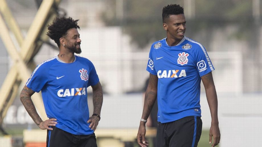 Corinthians ainda deve R$ 9 milhões para Cristian e Jô