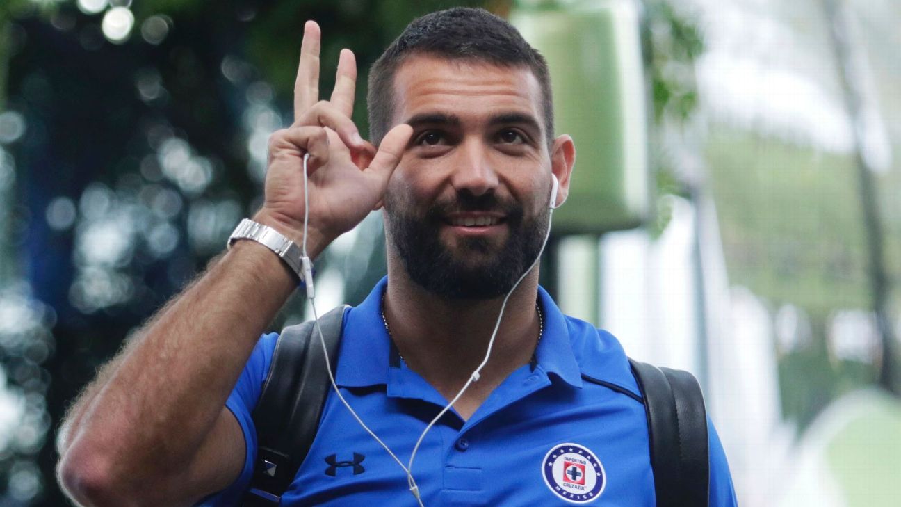 Se apaga el Sol en Cruz Azul; Cauteruccio se queda