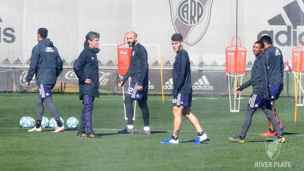 Pinola se entrenó diferenciado y sigue en duda en River ante Racing