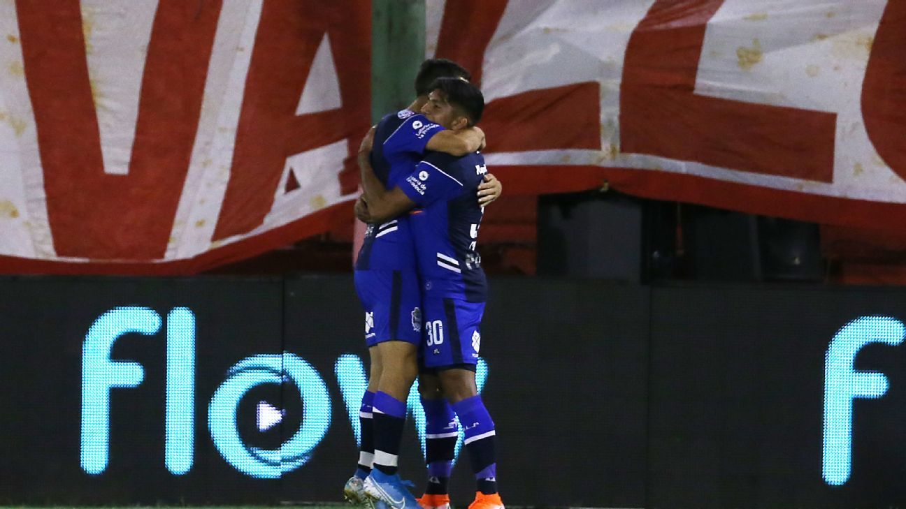 Johnatan Agudelo marcó su primer gol con el Gimnasia de Maradona