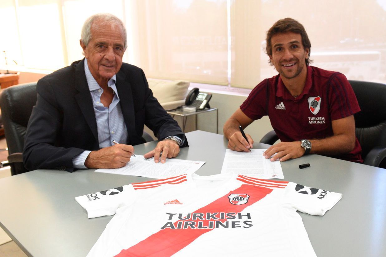 Leonardo Ponzio firmó su renovación con River Plate