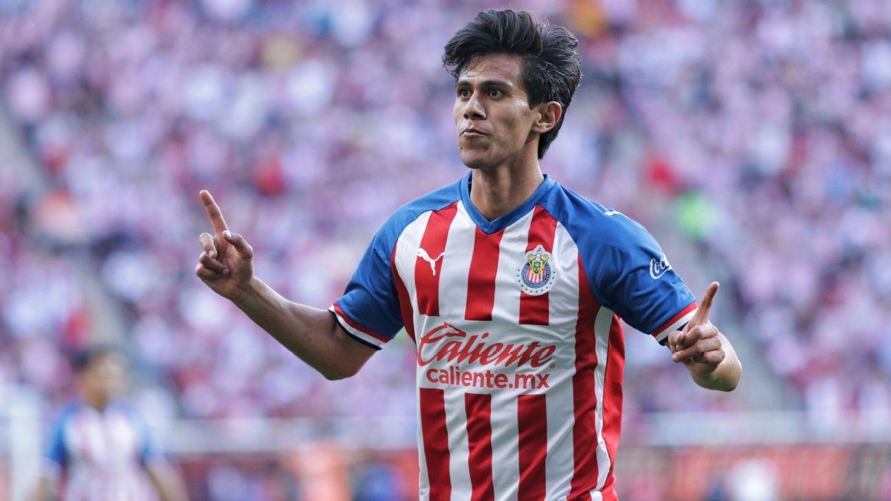 Chivas prueba su ataque sin José Juan Macías