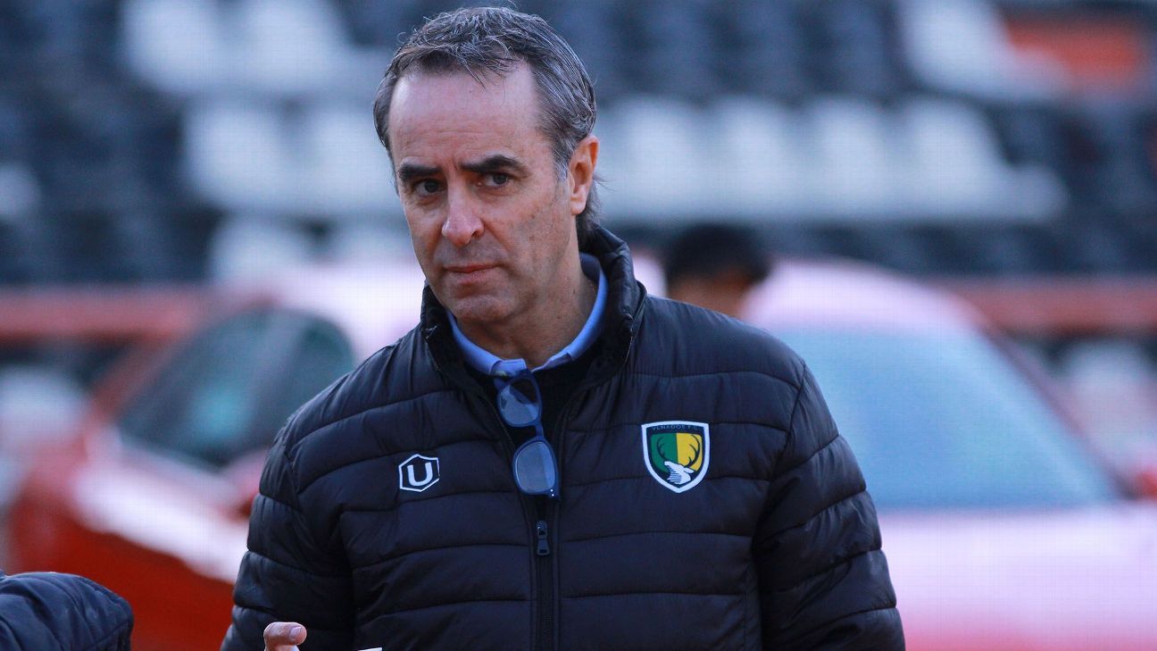 Luis Miguel Salvador ve precipitado hablar de ajustes a sueldos de jugadores