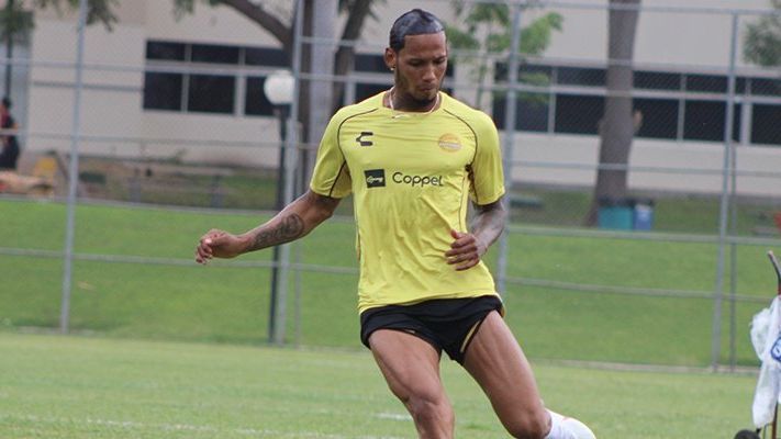 Tres futbolistas ecuatorianos no podrán ascender en México