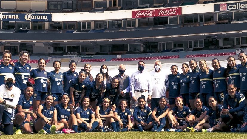Emilio Azcárraga visita al América Femenil previo a las semifinales