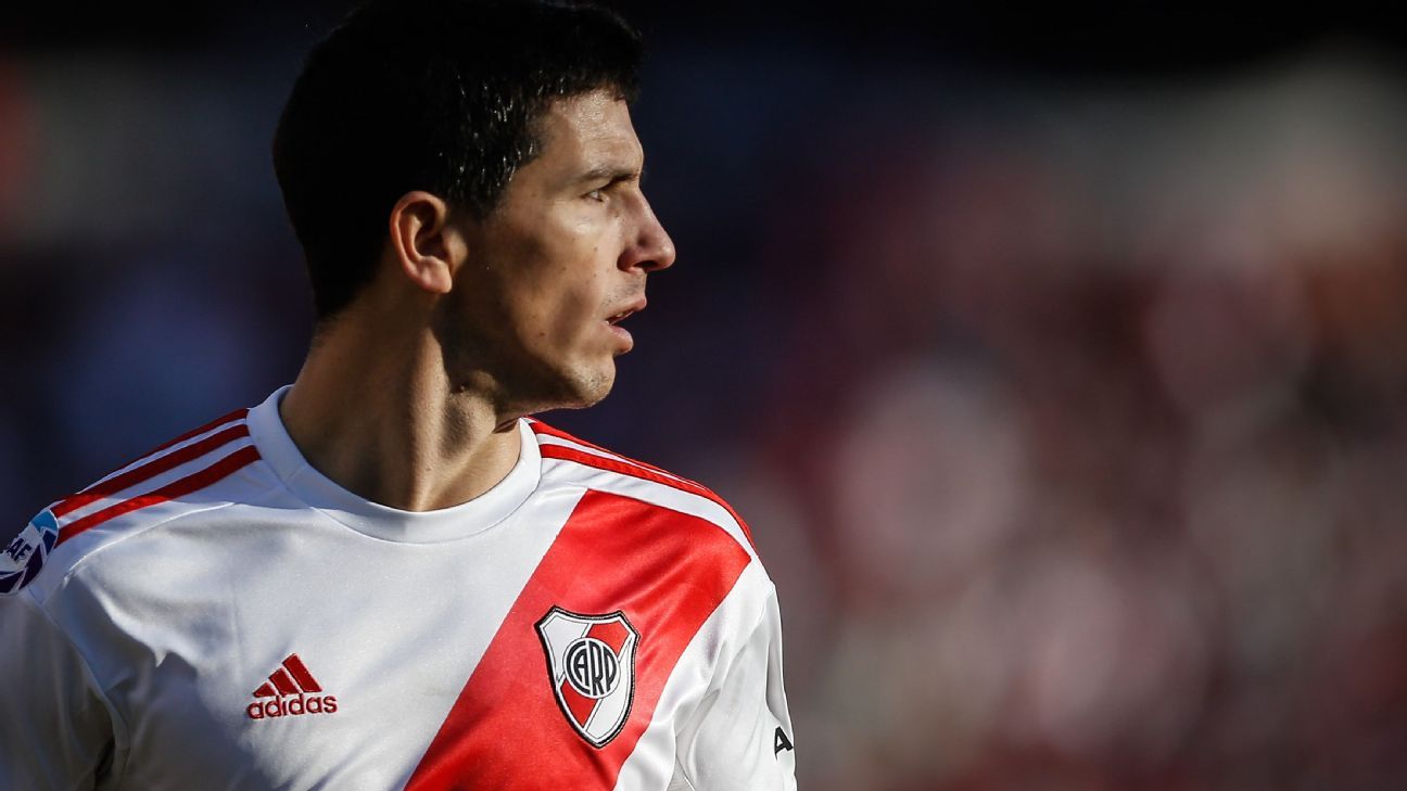 Nacho Fernández will undergo surgery and a River Plate player tested positive for Covid-19.
