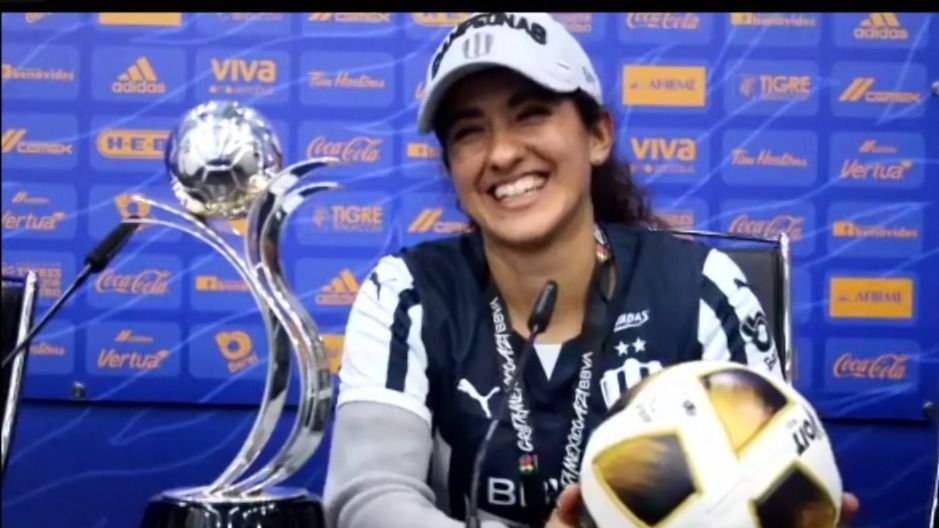 ¿Quién es Eva Espejo, la primera entrenadora en ganar el título de Liga MX Femenil?