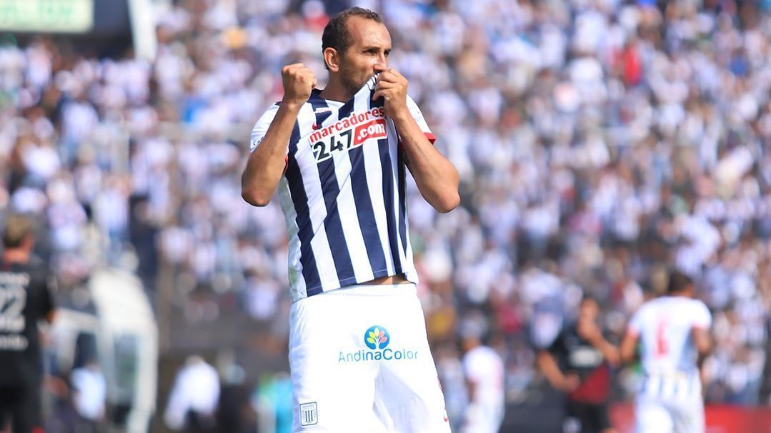 Hernán Barcos: "Queda pedirle perdón al hincha de Alianza Lima por el partido que perdimos"