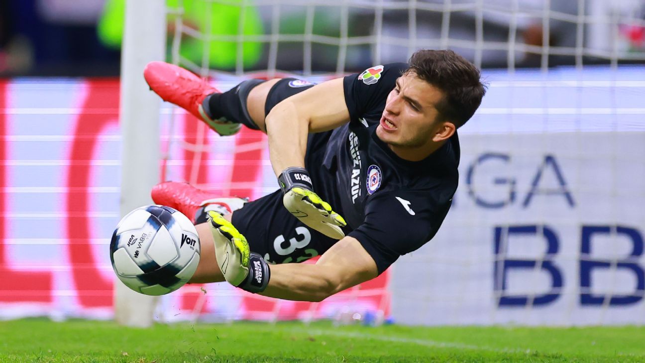 Sebastián Jurado pasó de las críticas a convertirse en el héroe de Cruz Azul