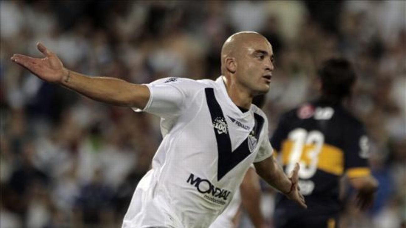 De las locuras del Tanque Silva al codazo a Passarella: historias de los uruguayos en Vélez