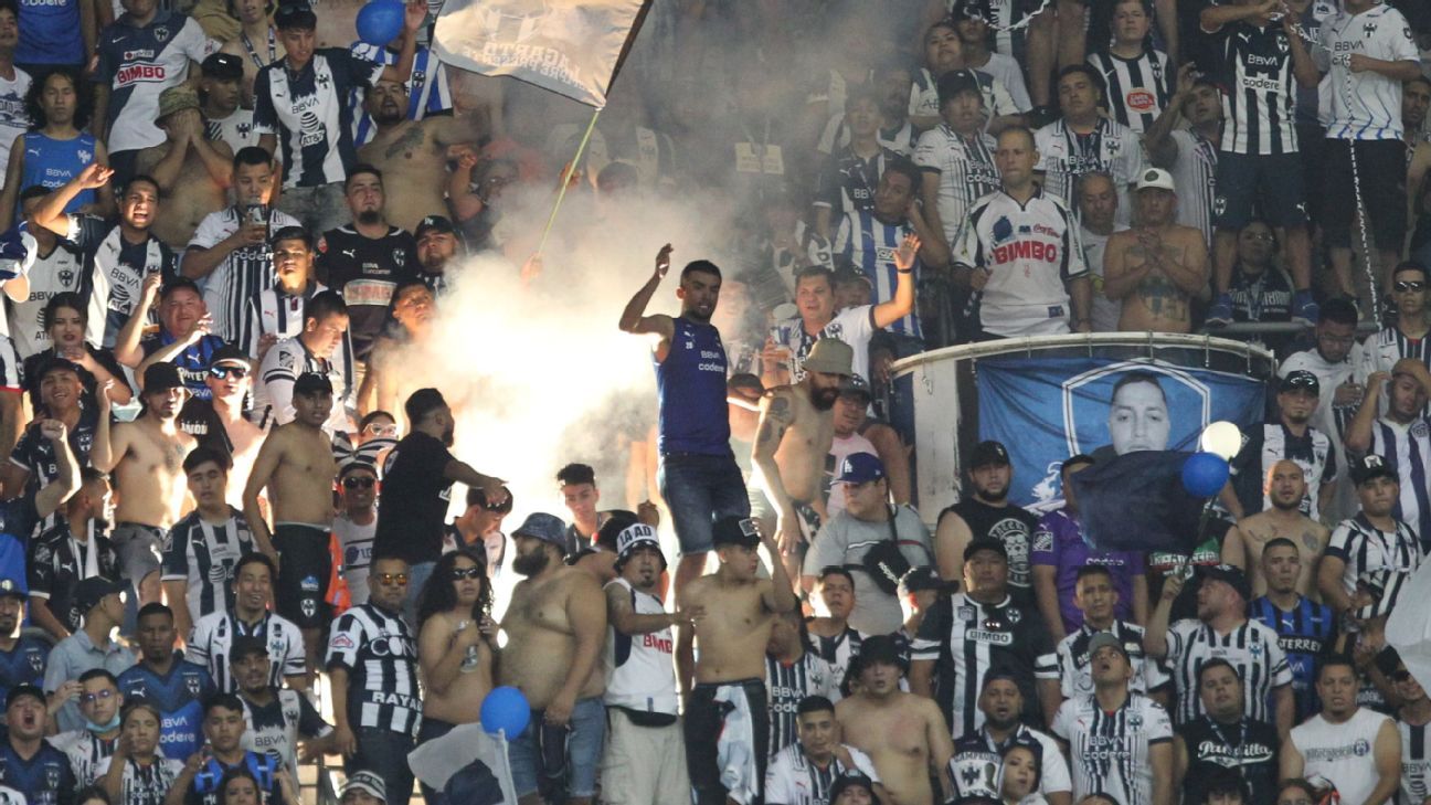 Aficionados de Rayados y Tigres acusan haber sido golpeados y asaltados por integrantes de La Adicción