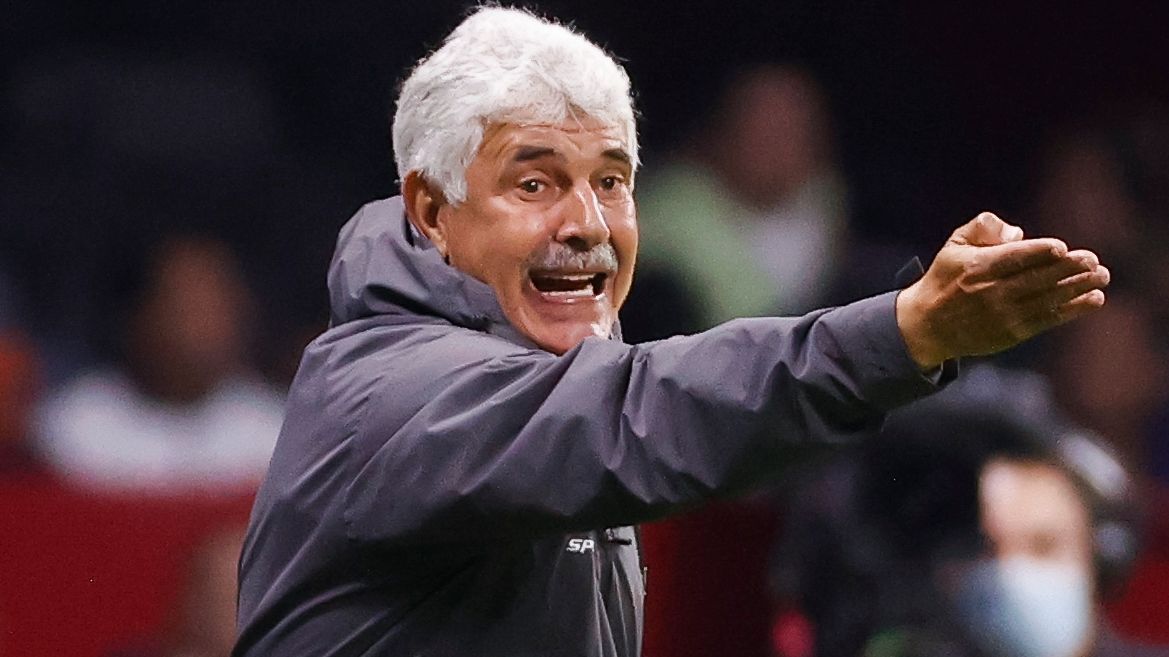 Fuentes: 'Tuca' Ferretti se aproxima a Pumas; Memo Vázquez apunta a ser su auxiliar