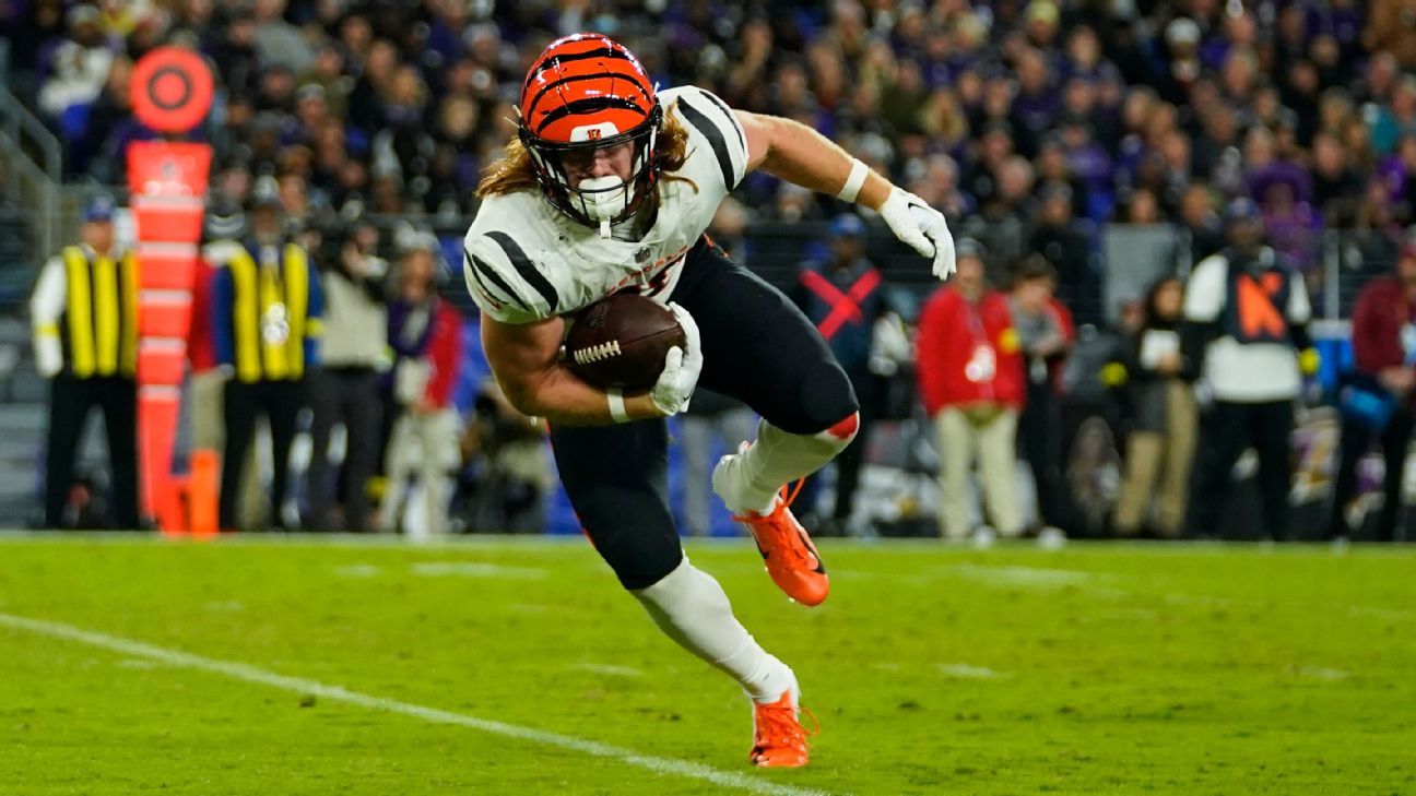 Bengals TE Hayden Hurst ruled out vs. Patriots with calf injury