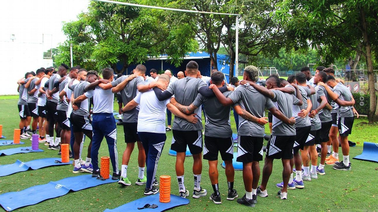 Los posibles once de Emelec y Cuenca en la Sudamericana