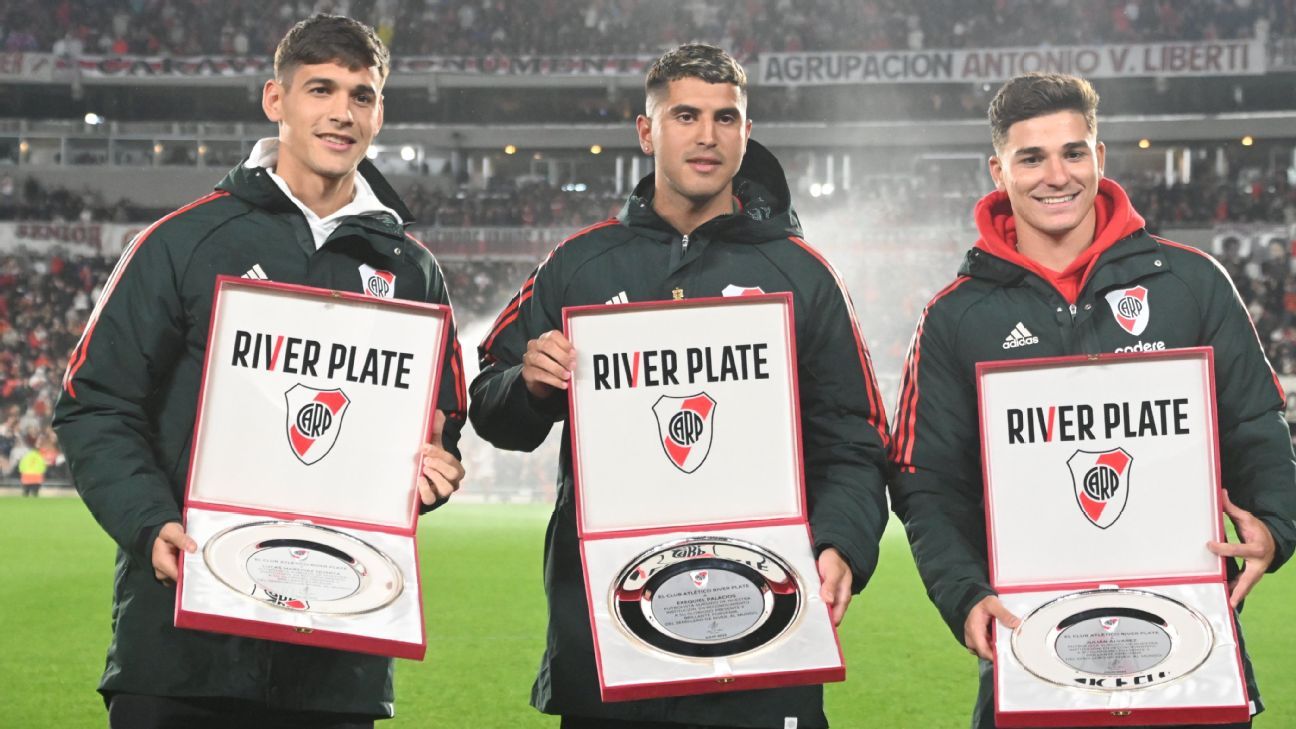Visitas especiales y homenajes en River Plate - ESPN