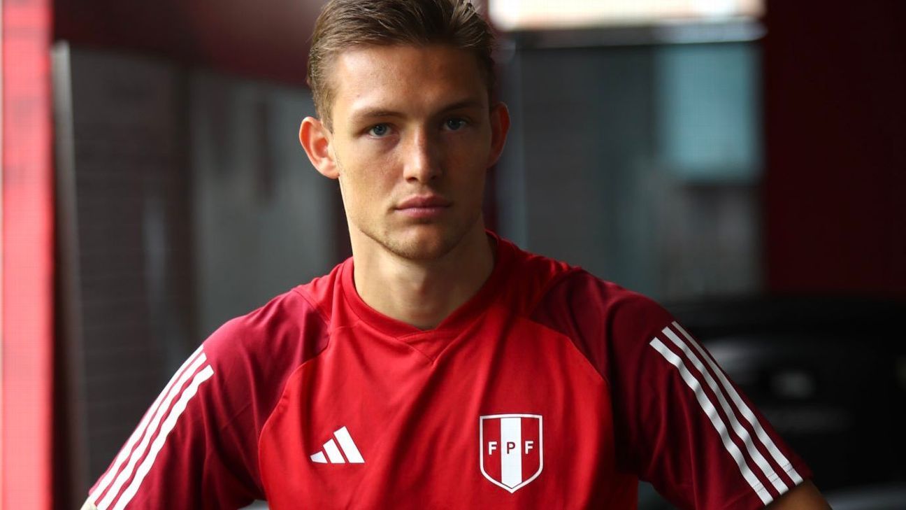 Sergio Peña habló de Oliver Sonne y de la lucha por el lateral derecho de Perú - ESPN