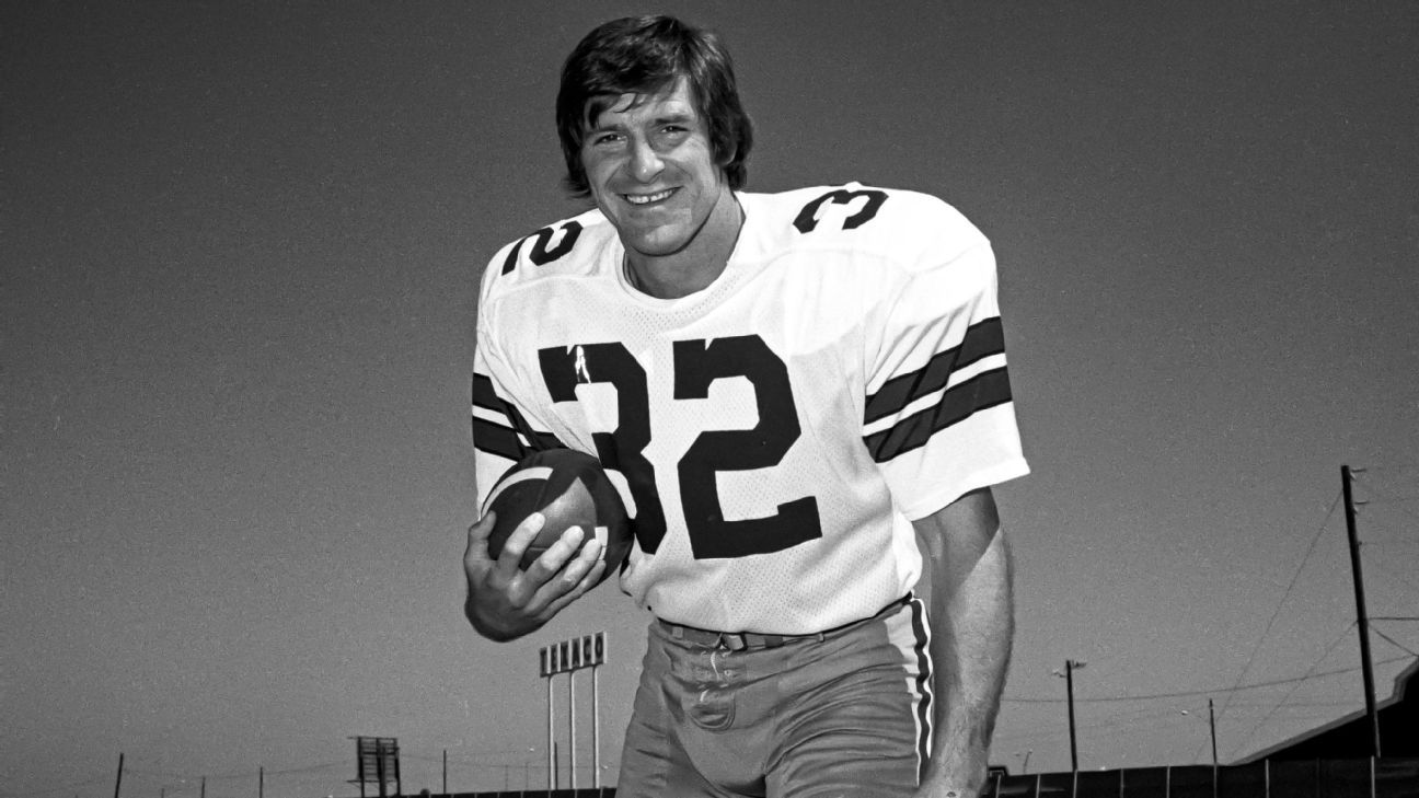 Walt Garrison, champion with the Cowboys in SBVI, passes away at 79 years old - ESPN