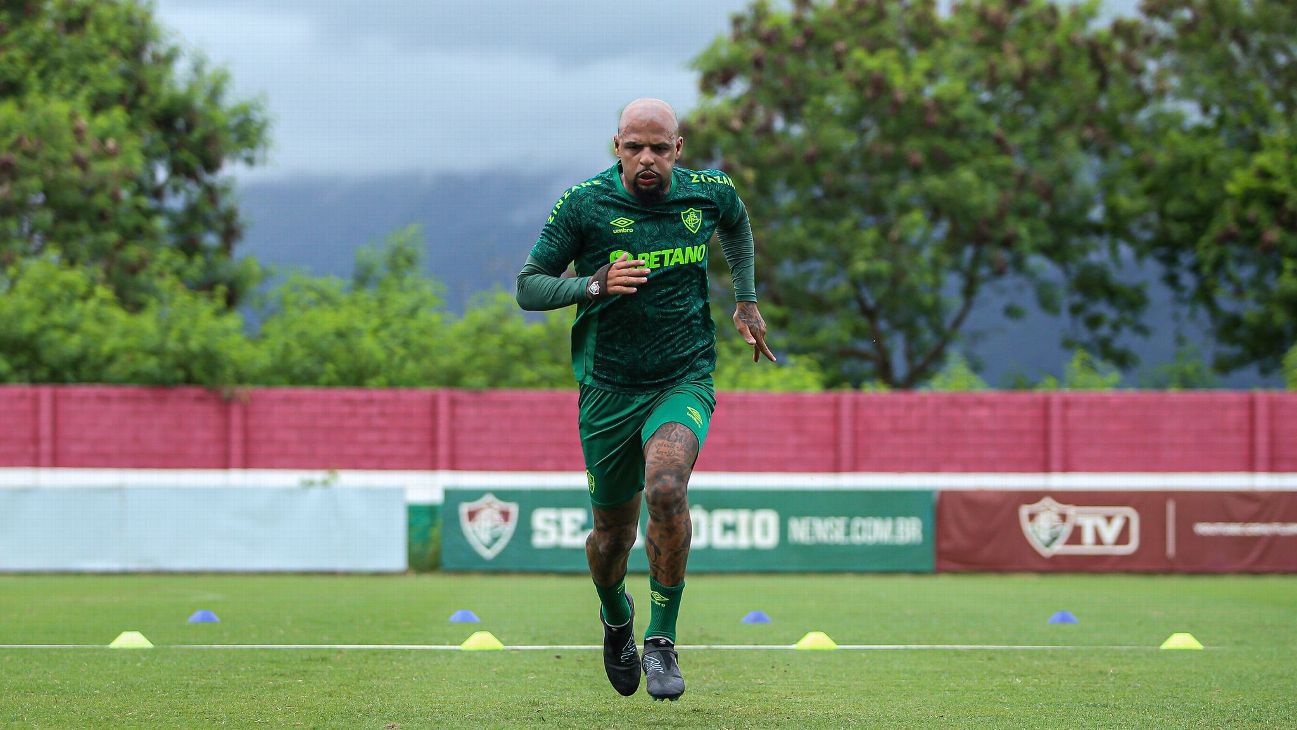 Felipe Melo estuvo mirando el partido de LDU a poco de la Recopa - ESPN