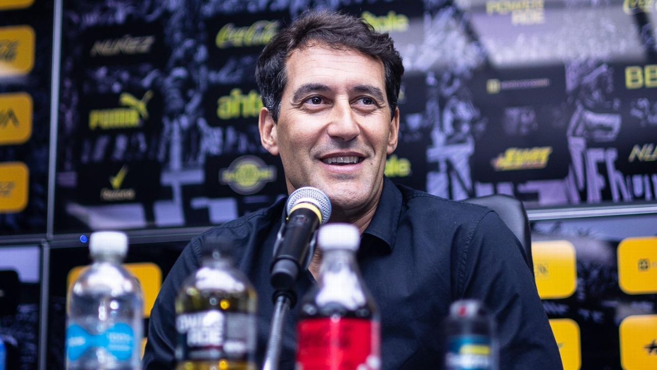 Peñarol presentó a Agustín Alayes como Director Deportivo - ESPN