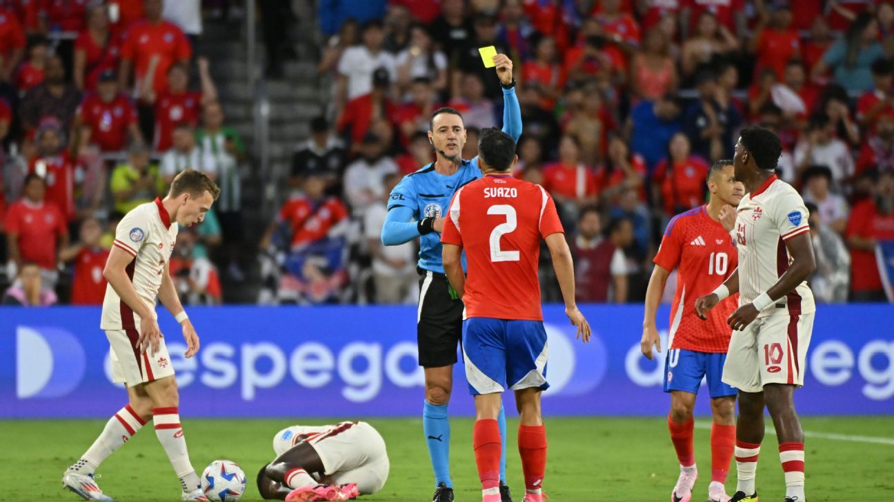 Gabriel Suazo fue expulsado en Chile ante Canadá por Copa América - ESPN