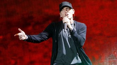 Vote now: Best MC Bracket. Eminem is in the semifinals against Jay Z I?img=%2fphoto%2f2011%2f0206%2fpg2_a_eminem02_576