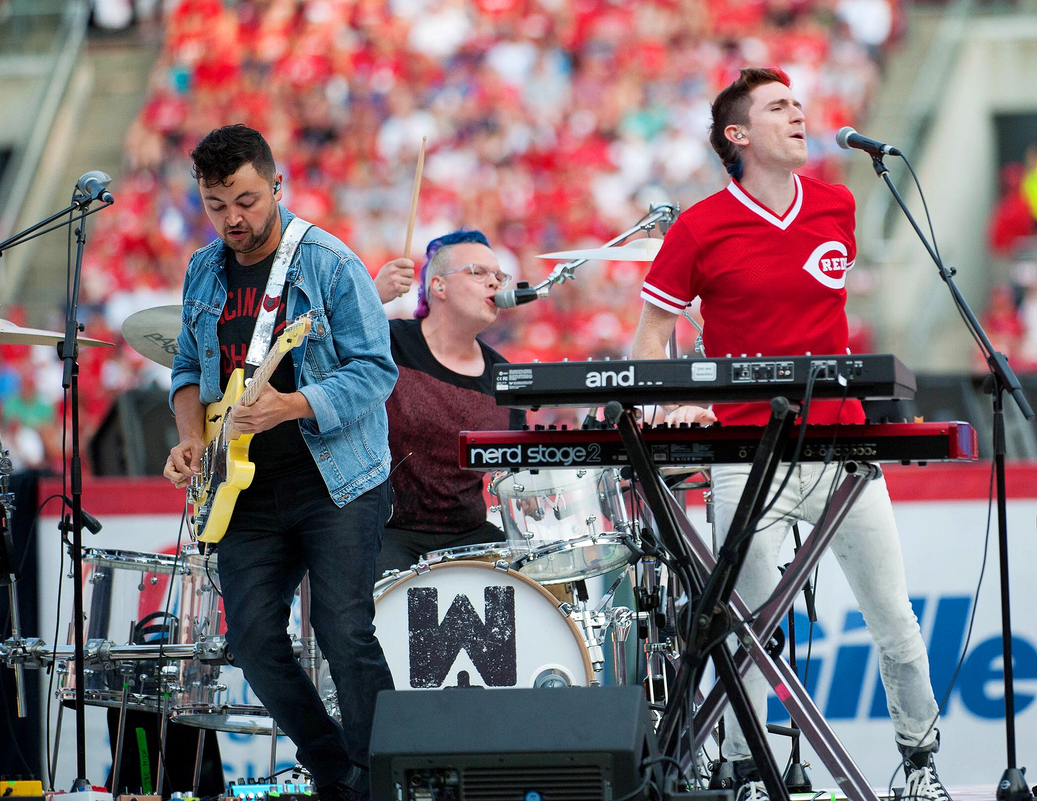 Walk the Moon se apropi� del estadio