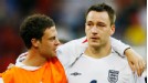 Wayne Bridge consoles John Terry in 2006.