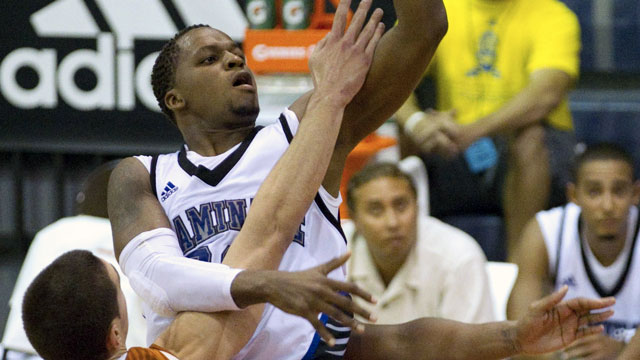 #9 North Carolina vs. Chaminade (3rd Place): Maui Invitational