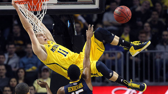 West Virginia vs. #3 Michigan: Brooklyn Hoops Winter Festival