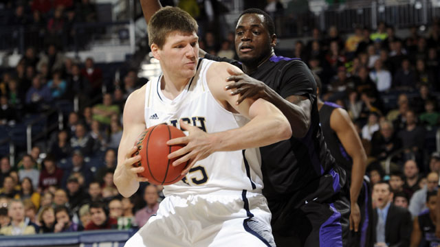 Niagara vs. #22 Notre Dame: Holiday Hoops