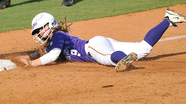 LSU vs. #8 Texas A&M (Site 3 / Game 3): NCAA Softball Regionals