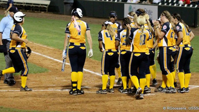 Usssa Pride vs. NY/NJ Comets