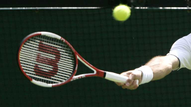 Nicole Bradtke (AUS) and Rennae Stubbs (AUS) vs. Martina Hingis (SUI) and Martina Navratilova (USA)