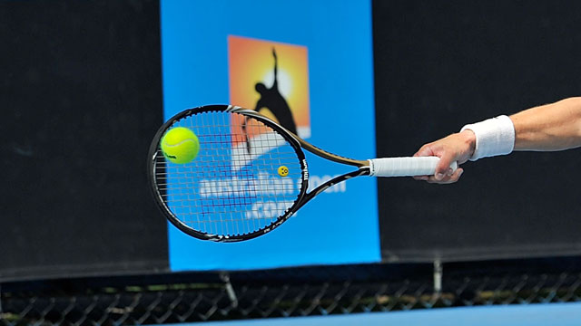 (7) Nuria Llagostera Vives (ESP) and Jie Zheng (CHN) vs. Cara Black (ZIM) and Anastasia Rodionova (AUS)