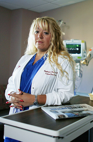 Stephanie Falbo faced the challenging task of convincing Emmitt Ray to sign his son�s paperwork to let him be a donor.