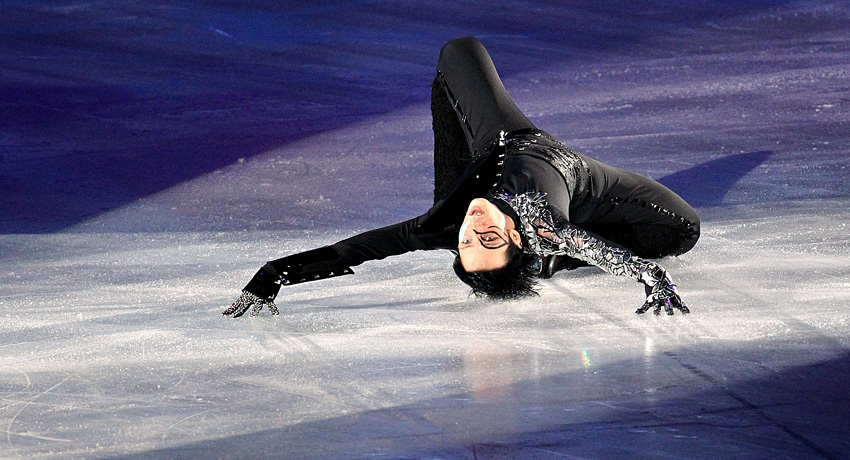 OTL: Johnny Weir is a real man - ESPN