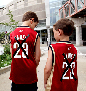 cleveland fans burn jersey