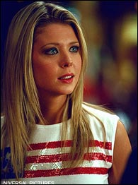 tara reid american pie head