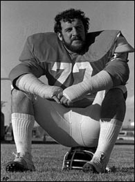 lyle alzado painting