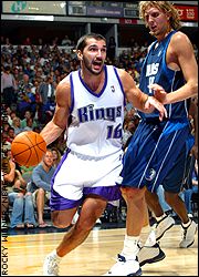 Peja Stojakovic and Dirk Nowitzki