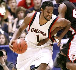(PF) Ronny Turiaf - Gonzaga