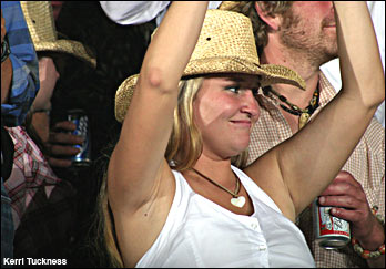 2005 Wrangler Tour Stop Fan Gallery