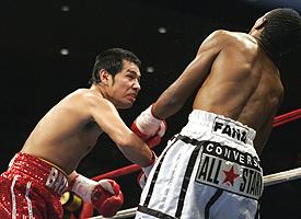 Marco Antonio Barrera, left, and Mzonka Fana